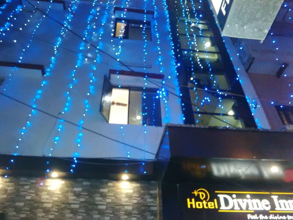 ורנאסי Hotel Divine Inn חדר תמונה