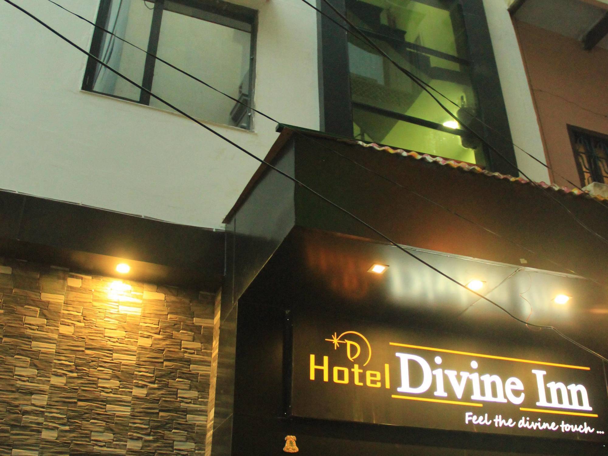 ורנאסי Hotel Divine Inn מראה חיצוני תמונה